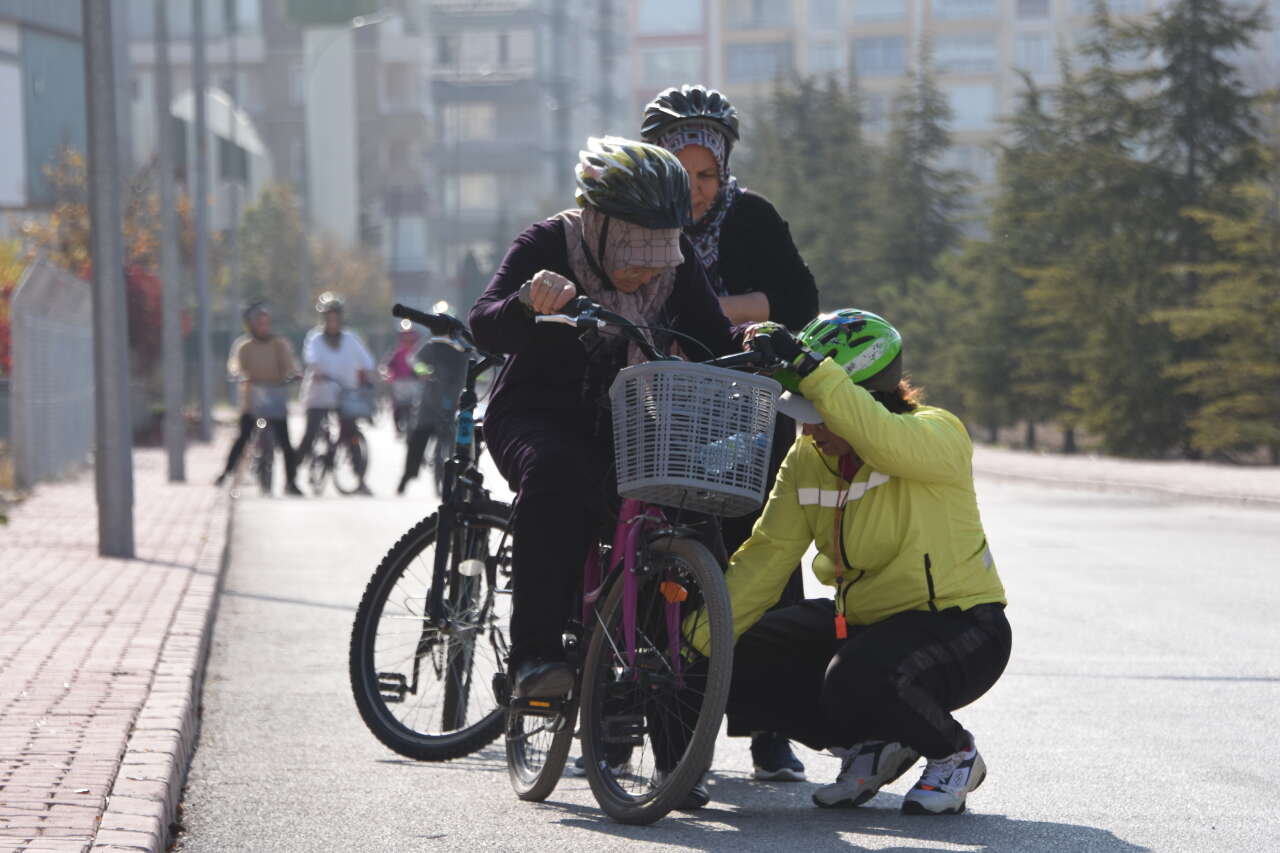 Türkiye’nin bisiklet şehri Konya’da kadınlara özgürlük getiren eğitim 7